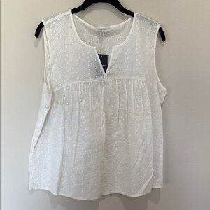 NWT White Sleeveless Top